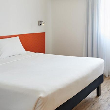 Ibis Styles Balneario Camboriu - 1 Quadra Do Mar Hotel Bagian luar foto