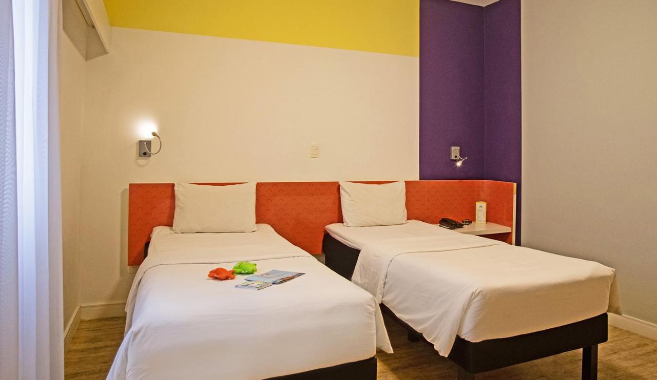 Ibis Styles Balneario Camboriu - 1 Quadra Do Mar Hotel Bagian luar foto