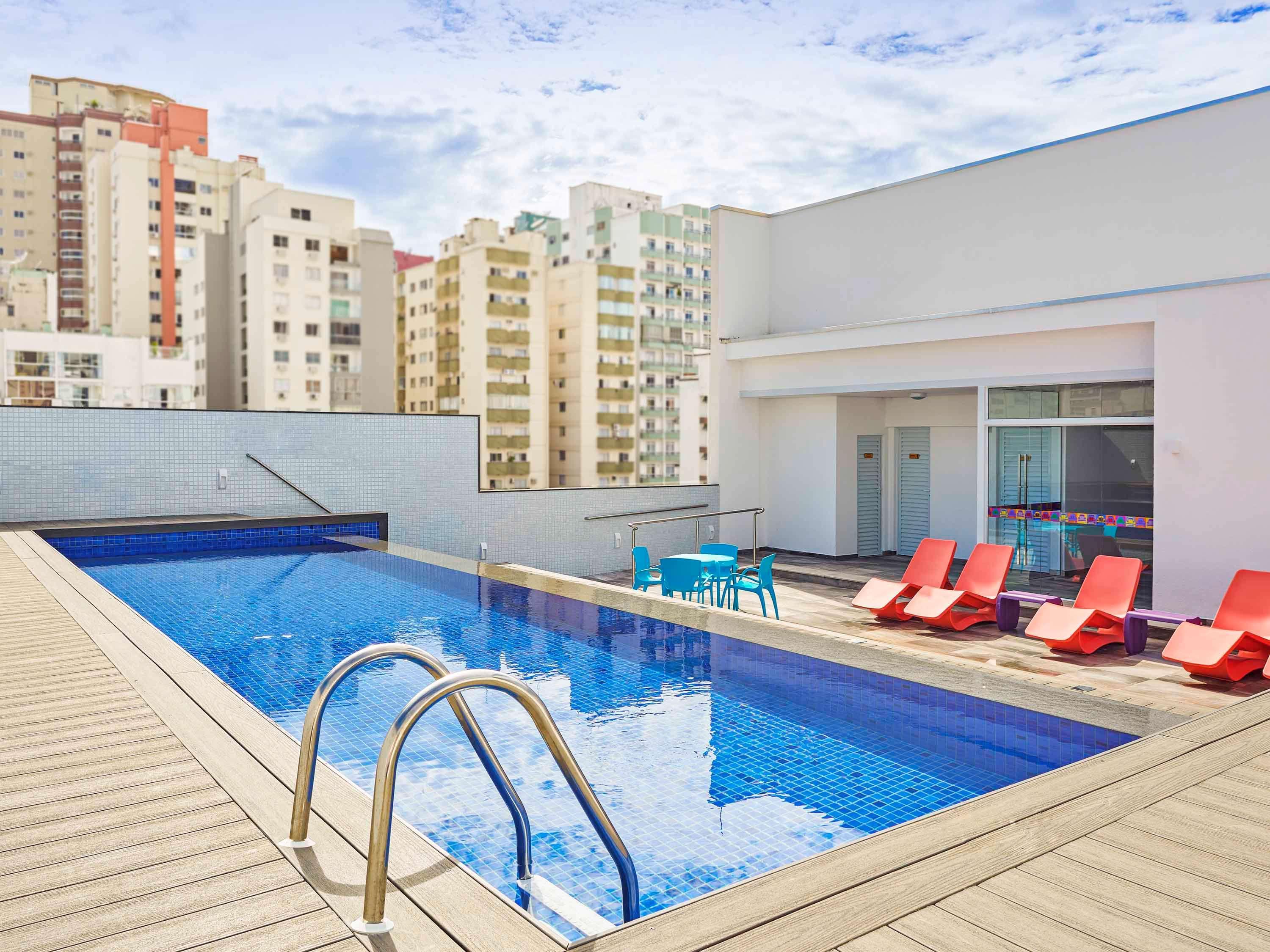 Ibis Styles Balneario Camboriu - 1 Quadra Do Mar Hotel Bagian luar foto