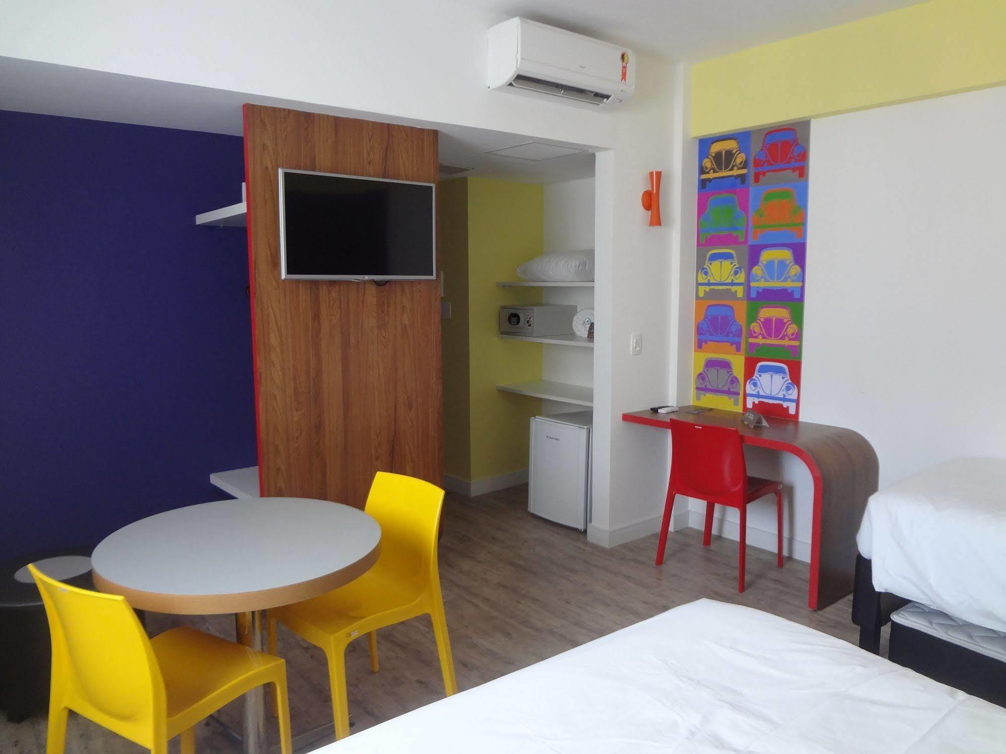 Ibis Styles Balneario Camboriu - 1 Quadra Do Mar Hotel Bagian luar foto
